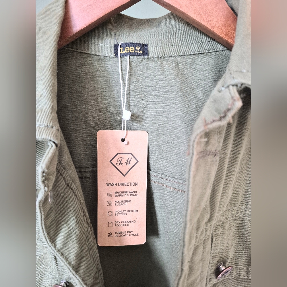 NWT Lee Women's Green Utility Chore Cropped Jacket Size Medium - Picture 3 of 6
